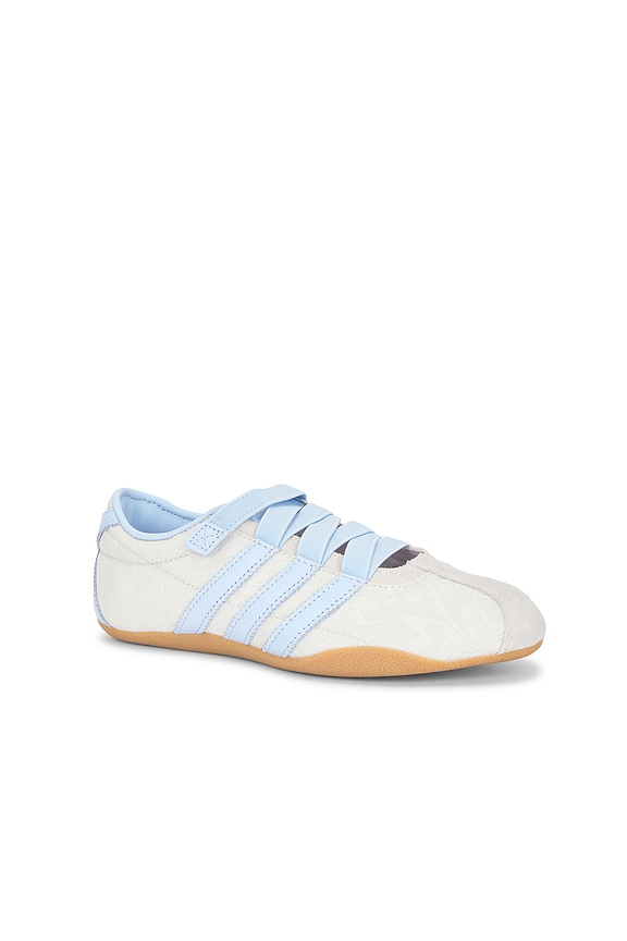 view 2 of 6 ZAPATILLA DEPORTIVA TOKYO MJ in Chalk Pearl, Crystal Sky & Chalk White