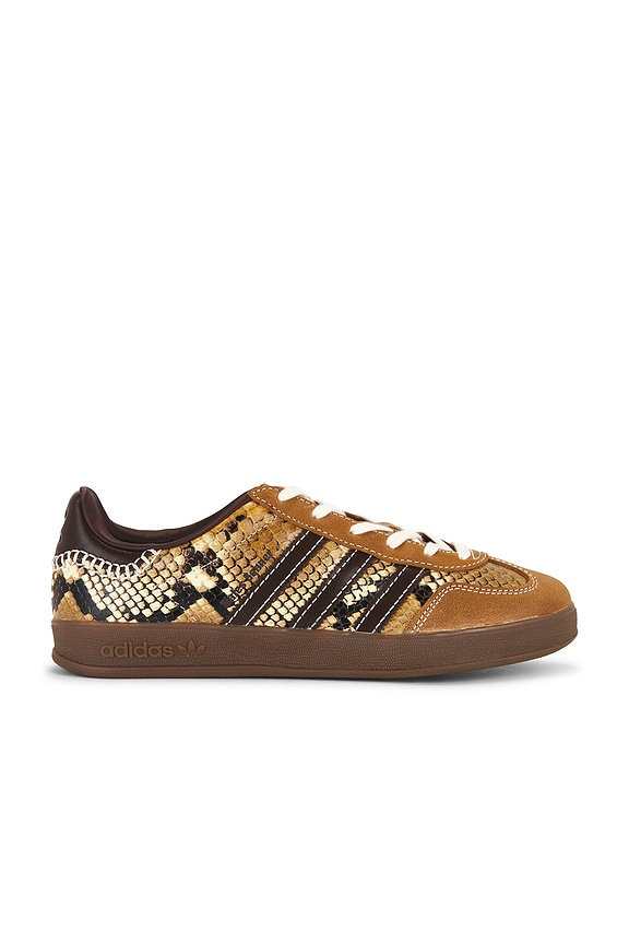 view 1 of 6 ZAPATILLA DEPORTIVA GAZELLE SNAKE in Core Black, Wonder White, Dust Rust & Collegiate Burgundy