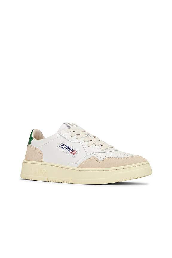 view 2 of 6 ZAPATILLA DEPORTIVA MEDALIST LOW in White & Amazon