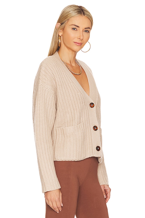 view 2 of 4 SUPER CHUNKY 가디건 in Buff