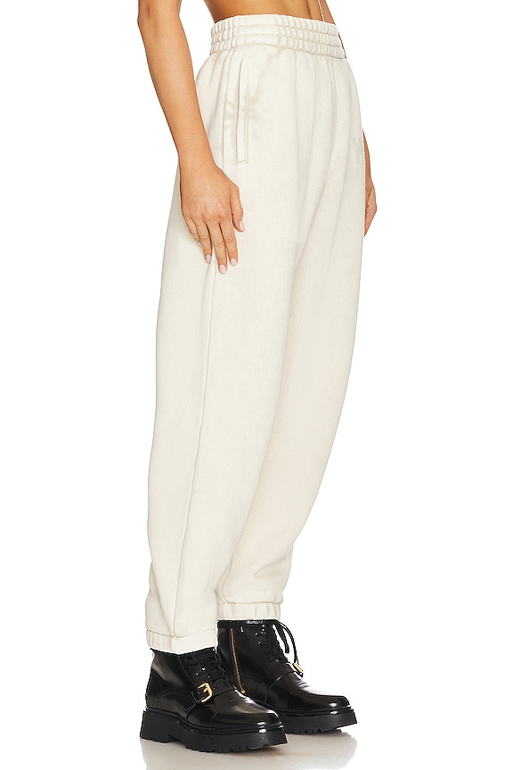 view 2 of 5 PANTALÓN DEPORTIVO ESSENTIAL in Ice Grey