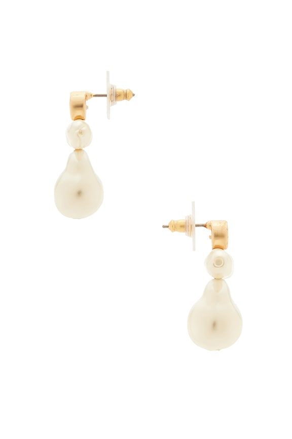 view 2 of 2 PENDIENTES LARGOS ORGANIC PEARL in Pearl