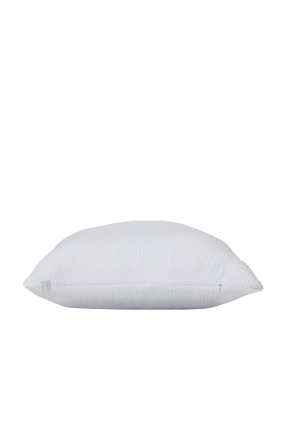 view 2 of 2 FUNDA DE ALMOHADA Y RELLENO ACANALADOS, LIGEROS Y ELEGANTES COZY CHIC LITE RIBBED PILLOW COVER & INSERT in White