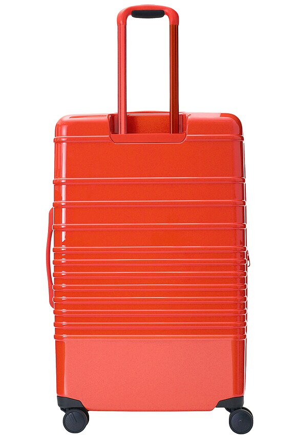 view 2 of 4 БАГАЖ THE LARGE CHECK-IN ROLLER in Glossy Flame