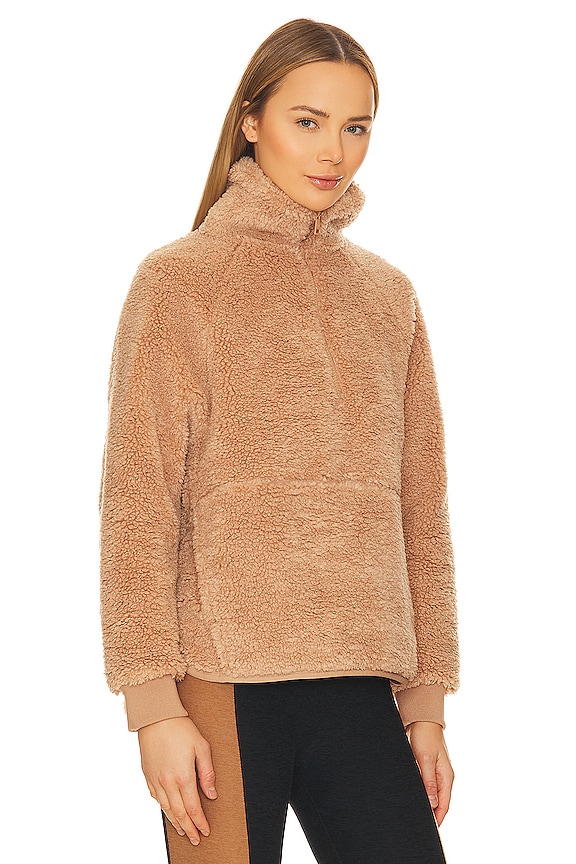 view 2 of 4 TAKE FLIGHT プルオーバー in Camel