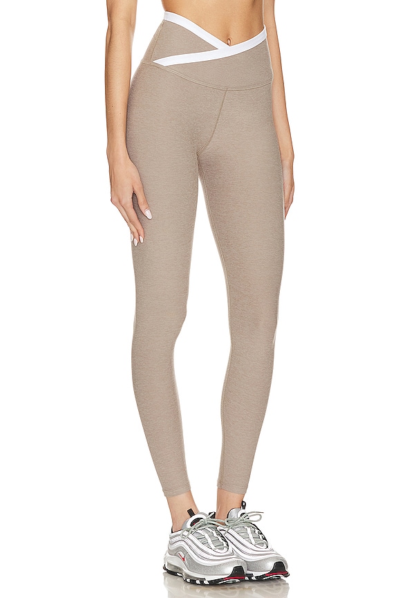 view 2 of 4 LEGGINGS MIDI DE CINTURA ALTA SPACEDYE OUTLINES in Birch & Cloud White