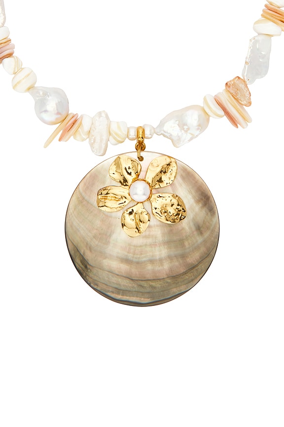 view 2 of 2 SAUTOIR PENDENTIF EMME in Pearl/Shell