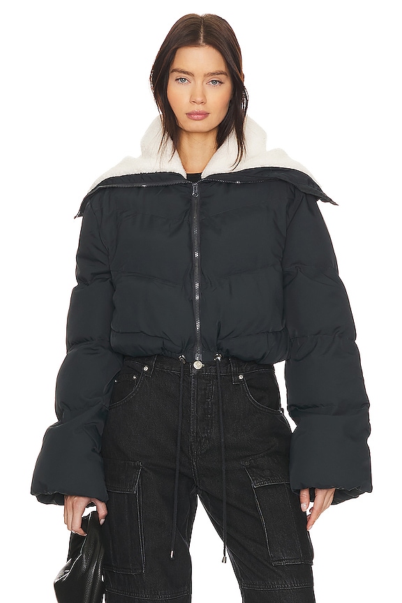 view 2 of 5 УКОРОЧЕННАЯ ЖИЛЕТКА-ПУХОВКА С ИСКУССТВЕННЫМ МЕХОМ in Open Mic