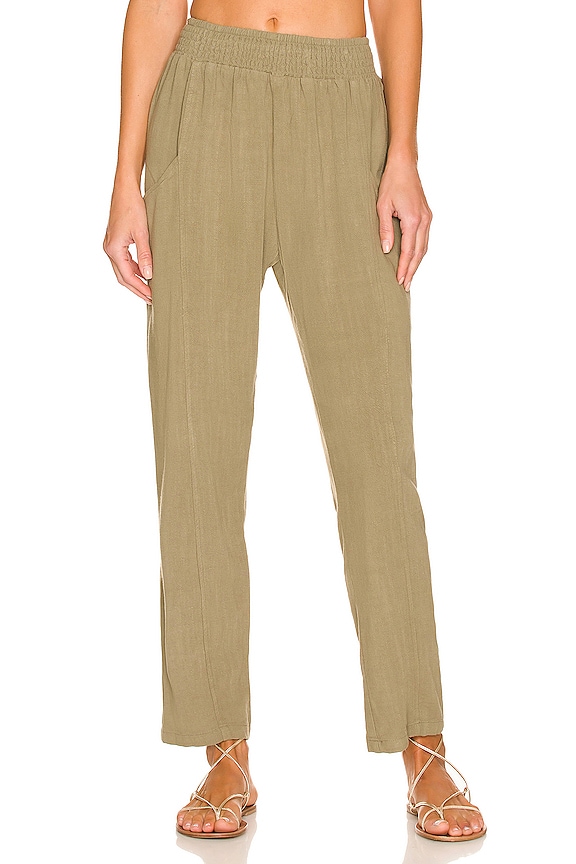 Bobi Easy Pant in Moss | REVOLVE