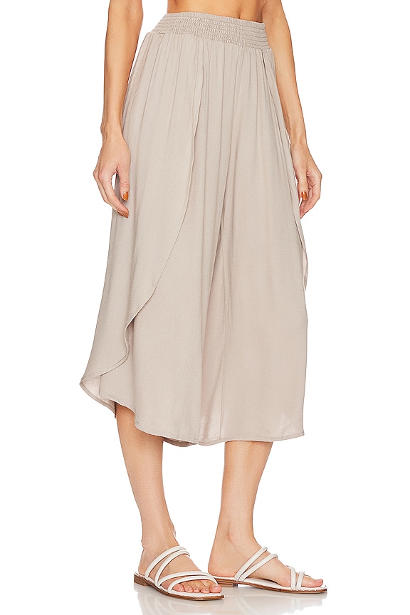 view 2 of 4 PANTALÓN in Tan