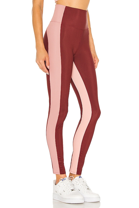 view 2 of 5 Legging con bloques de color in Burgundy Colorblock