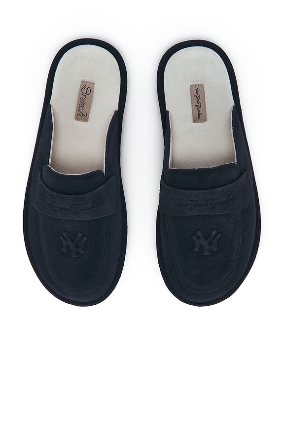 view 1 of 5 SLIPPER in Navy