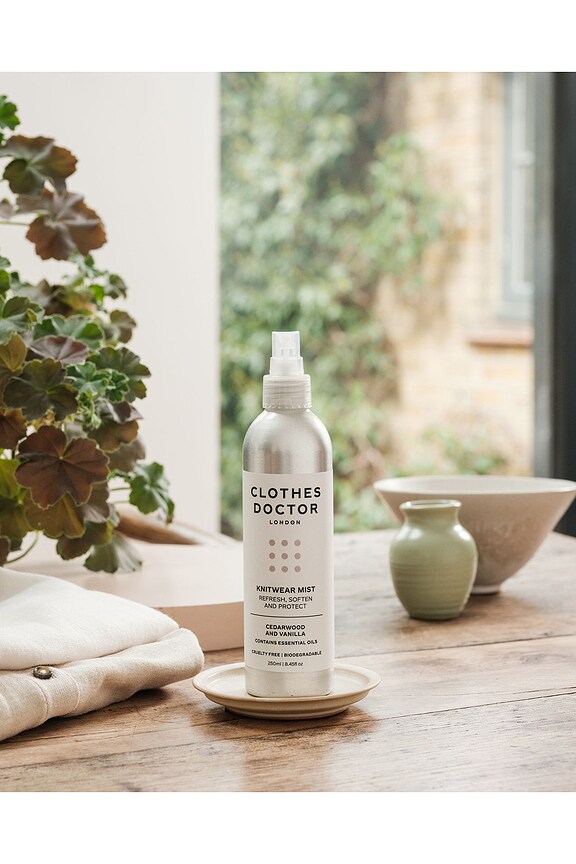 view 2 of 4 NO 13 ニットウェアミストシダーウッド＆バニラリフィル in 