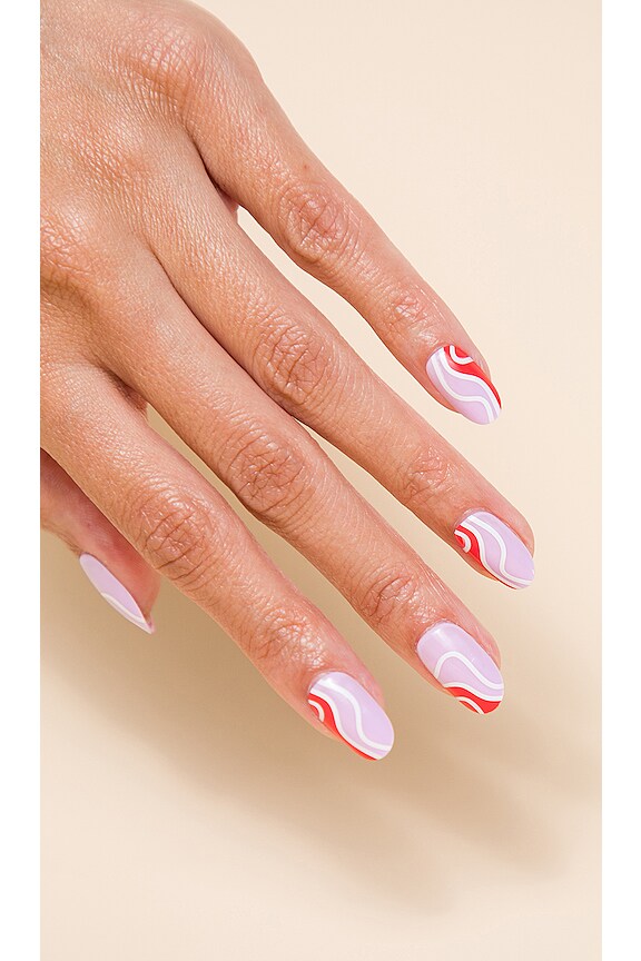 view 2 of 2 FAUX ONGLES CHILL TIPS in Heart Strings