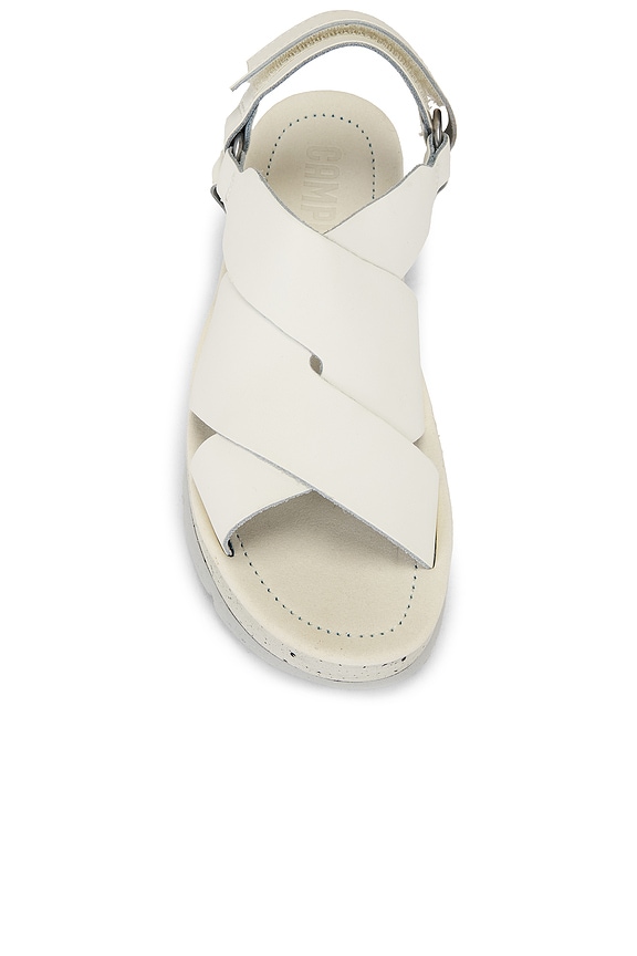 Camper ORUGA UP サンダル - White | REVOLVE