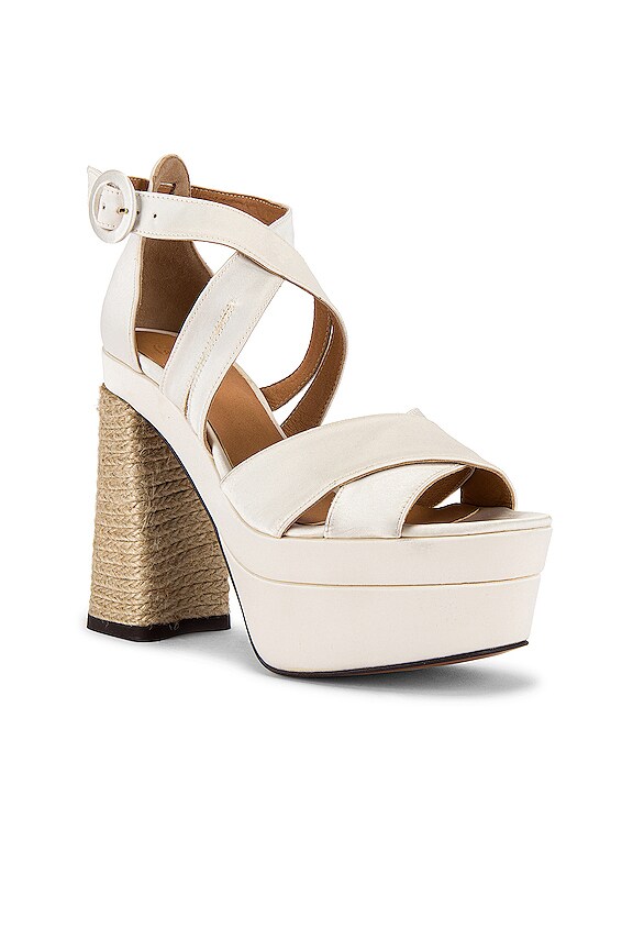 view 2 of 5 Arola Platform in Crudo