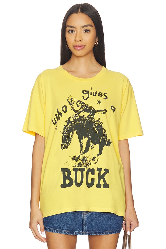 view 2 of 5 CAMISETA GRÁFICA WHO GIVES A BUCK in Yellow Gold