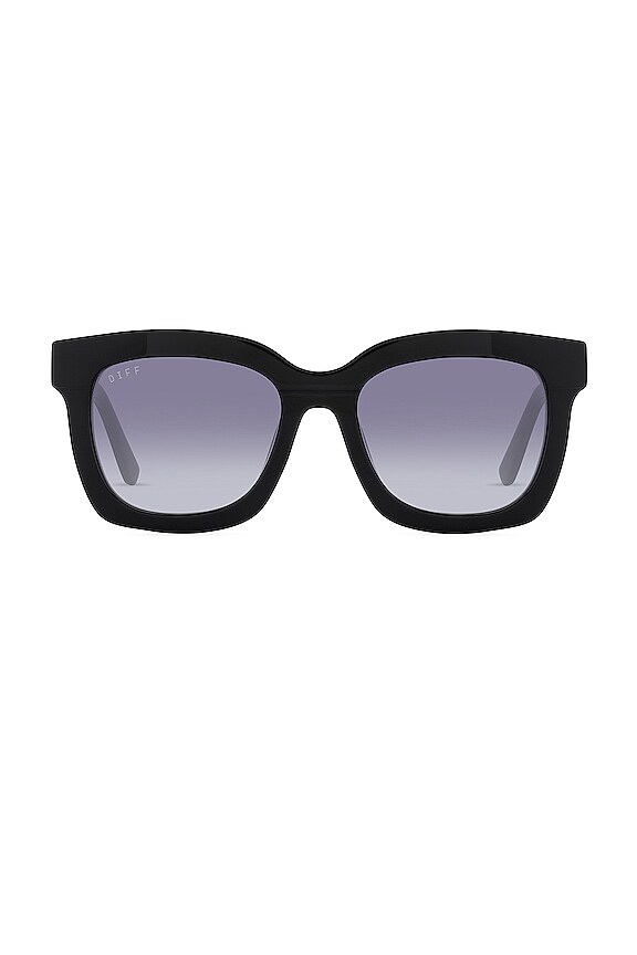 DIFF EYEWEAR Carson in Black + Grey Gradient Polarized | REVOLVE