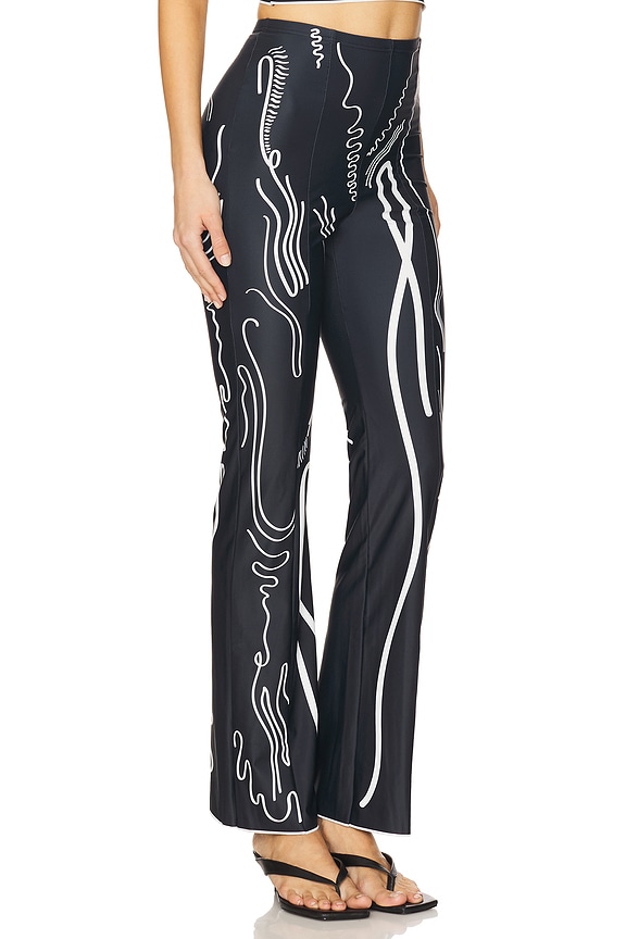 view 2 of 6 PANTALON VENUS SHELL LYCRA in Black With White Print