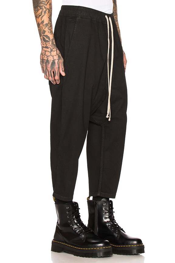 view 2 of 4 УКОРОЧЕННЫЕ ДЖИНСЫ С ЗАВЯЗКОЙ in Black