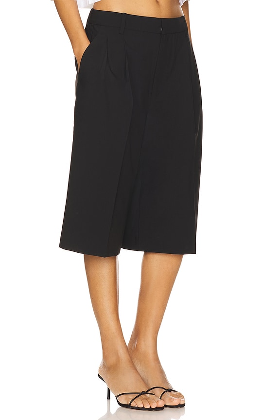 view 2 of 6 COLBY 반바지 in Black