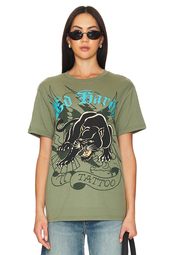 view 2 of 5 CROUCHING PANTHER 티셔츠 in Light Olive