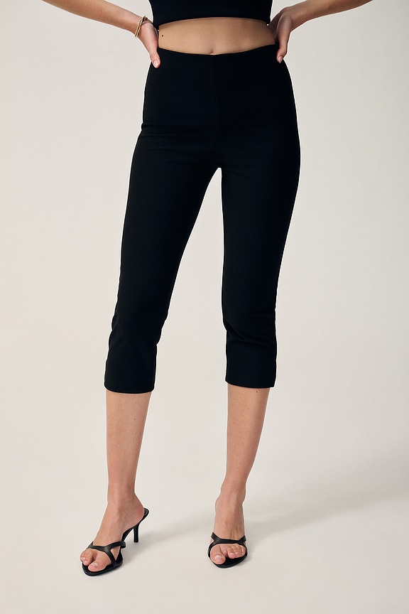 view 2 of 7 PANTALON CAPRI IVONNE in Black