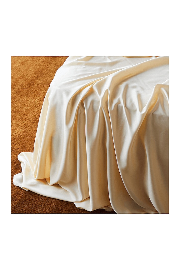 view 2 of 5 SATEEN SOLID SHEET SET 시트 세트 in Butter