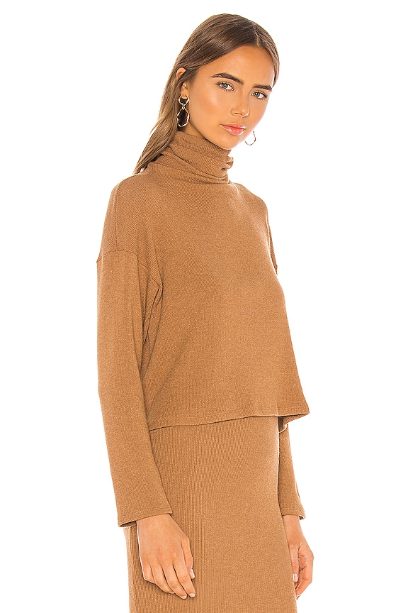 view 2 of 4 COL ROULÉ in Amber