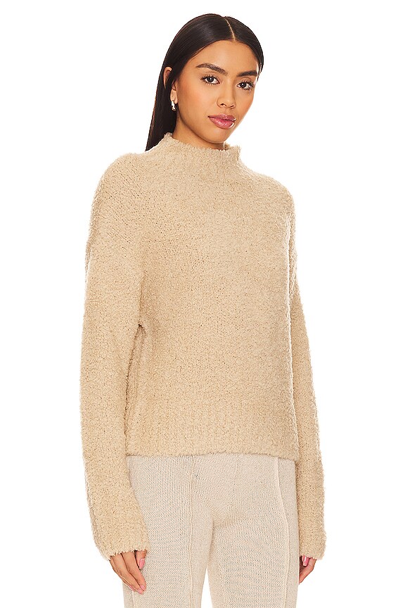 view 2 of 4 PULL in Clay