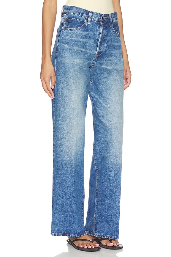 view 2 of 6 The Collegiate in Fighter