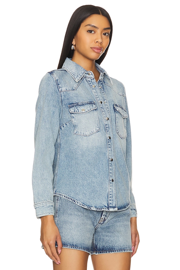 view 2 of 4 CAMISA CLÁSICA AJUSTADA in Esme