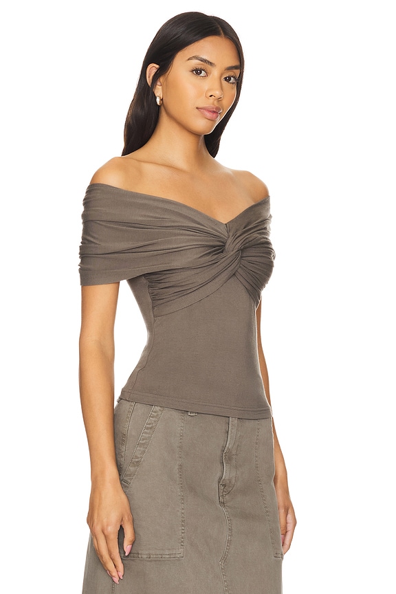 view 2 of 4 オフショルダーツイストフロントトップ in Kalamata