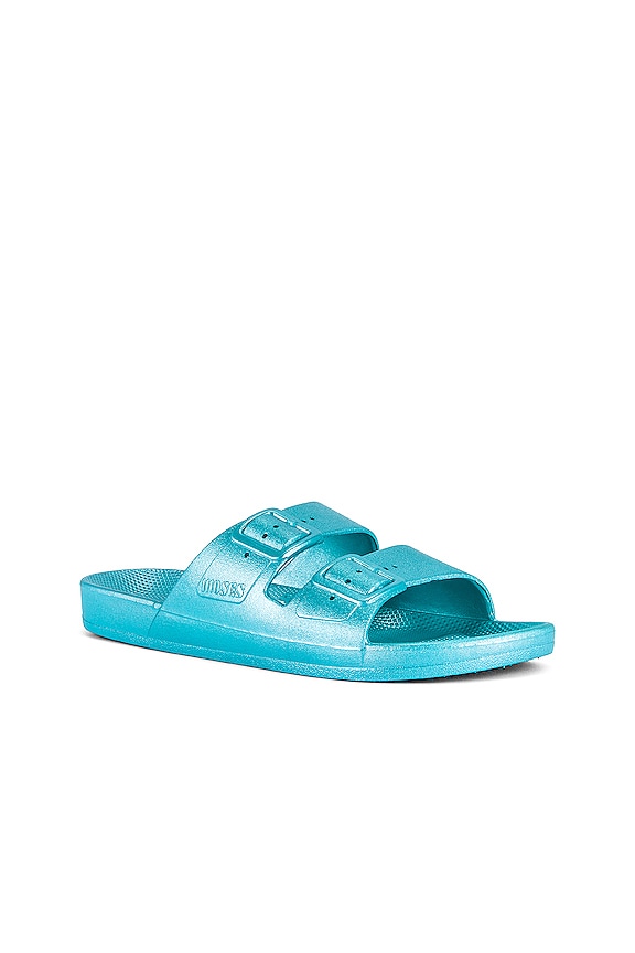 view 2 of 5 Slide in Tahiti