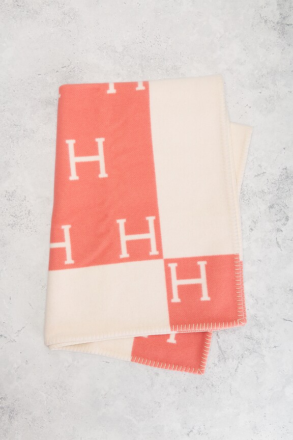 view 2 of 5 HERMES 블랭킷 in Pink