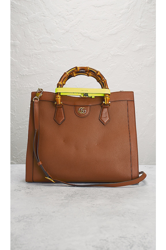 view 2 of 10 GUCCI 백 in Brown