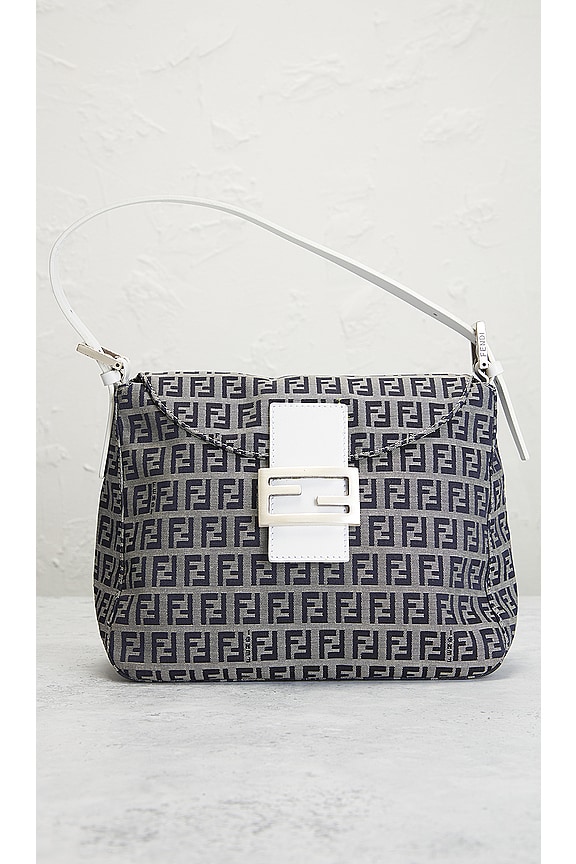 view 2 of 8 FENDI 숄더백 in Grey