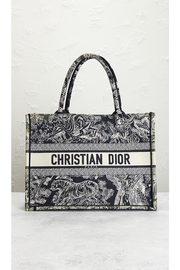 view 2 of 8 DIOR 토트 in Navy
