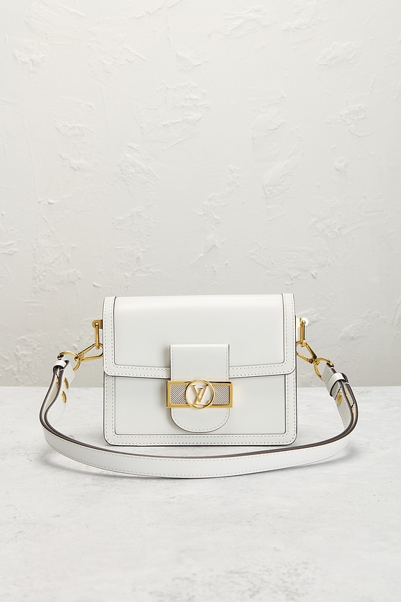 view 2 of 8 LOUIS VUITTON 숄더백 in White