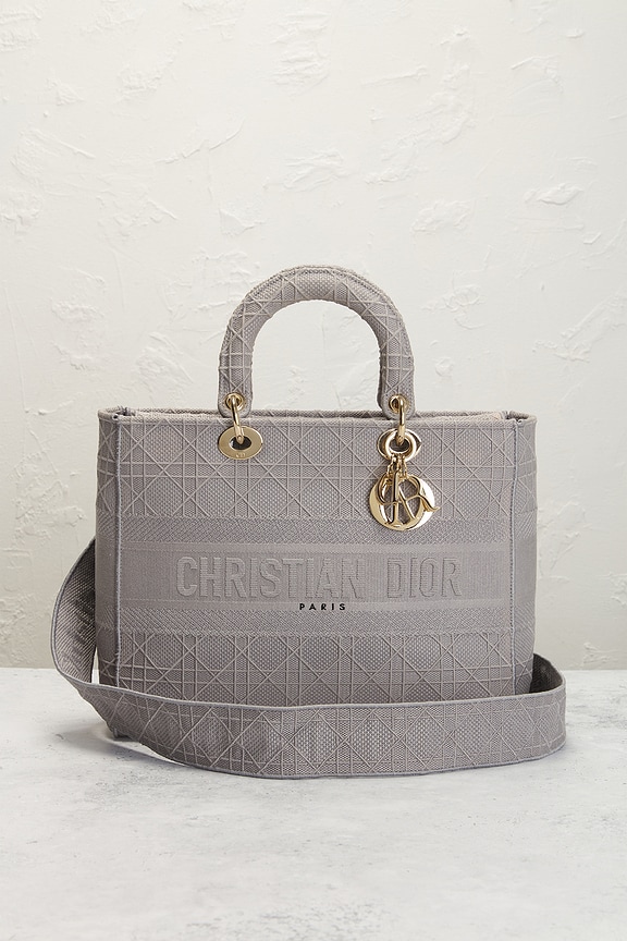 view 2 of 9 DIOR ハンドバッグ in Grey