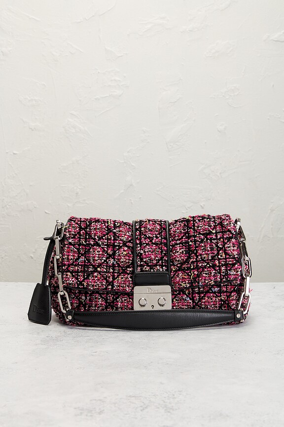 view 2 of 9 DIOR 숄더백 in Multi