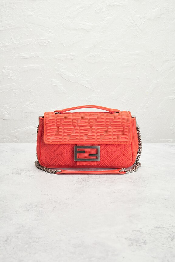 view 2 of 9 FENDI ショルダーバッグ in Orange