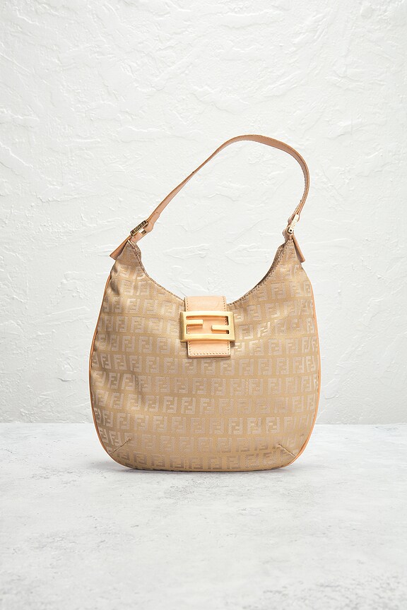 view 2 of 9 СУМКА НА ПЛЕЧО FENDI in Beige