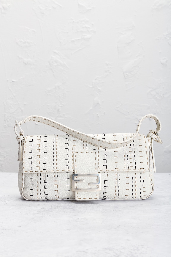 view 2 of 10 СУМКА НА ПЛЕЧО FENDI in White