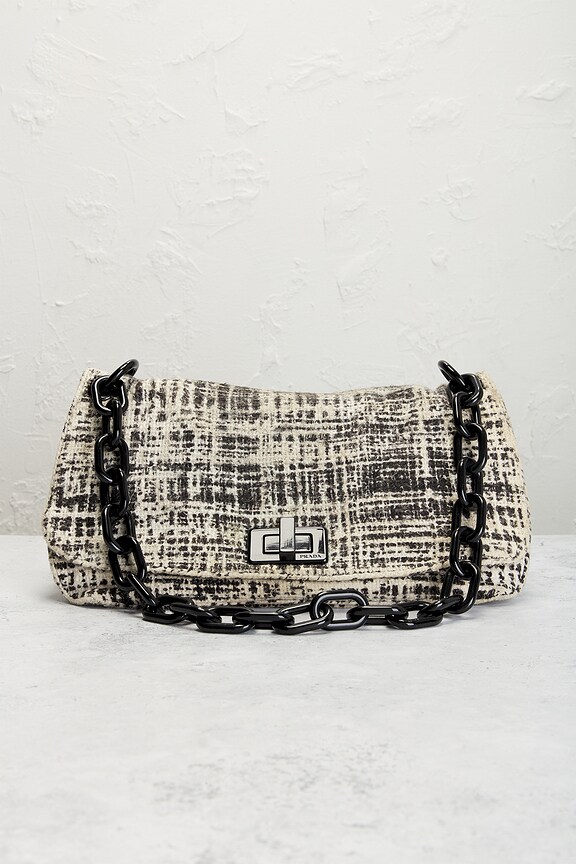 view 2 of 9 PRADA ショルダーバッグ in Black & White