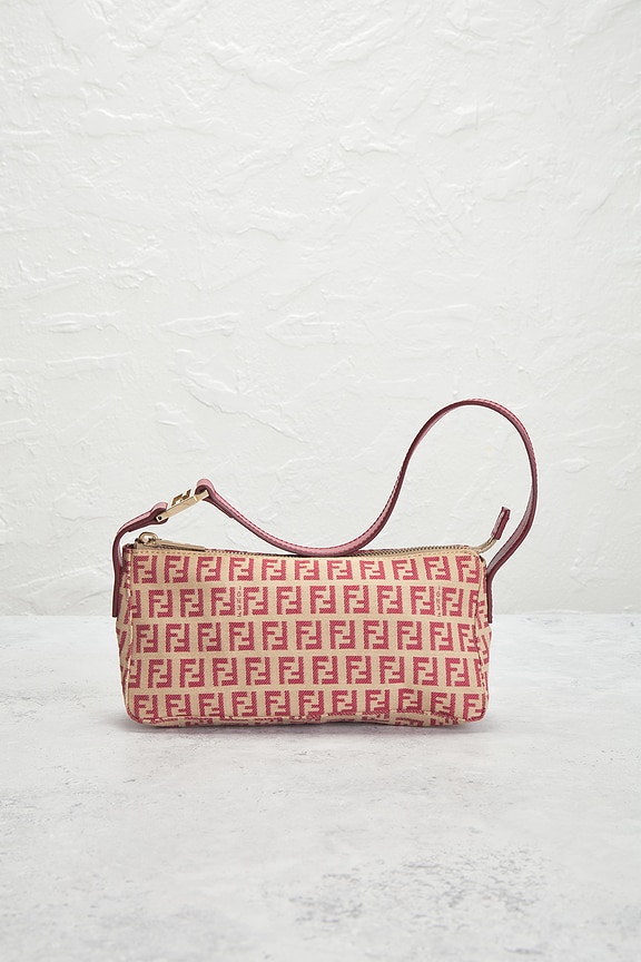 view 2 of 7 FENDI ショルダーバッグ in Red