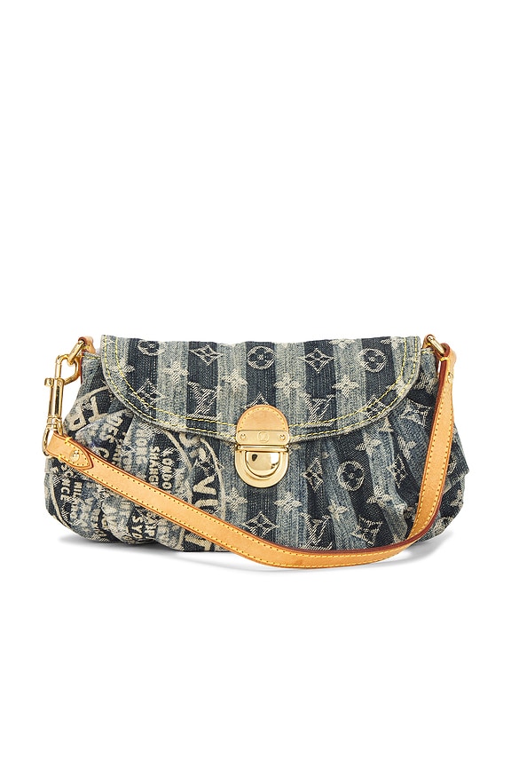 view 1 of 8 LOUIS VUITTON ショルダーバッグ in Blue