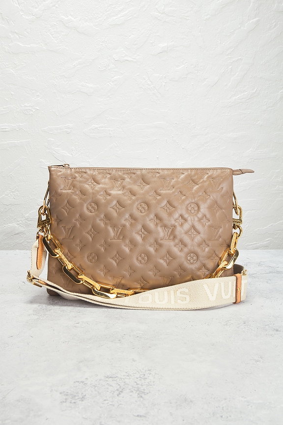 view 2 of 9 BOLSO LOUIS VUITTON in Taupe