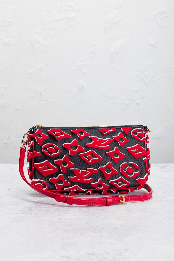 view 2 of 8 BOLSO LOUIS VUITTON in Red