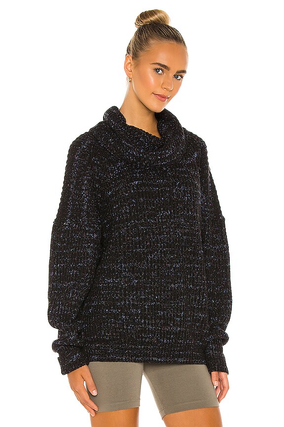 view 2 of 4 PULL LEO in Blacklight Party